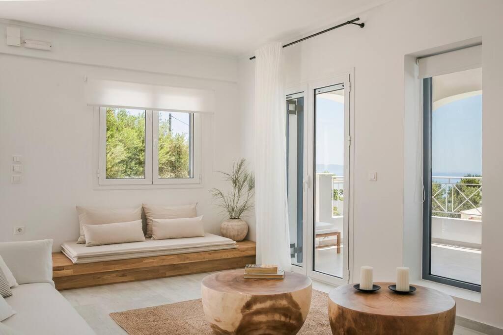 Lourdas White Villa Λουρδάτα Εξωτερικό φωτογραφία