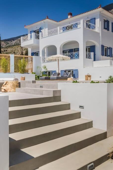 Lourdas White Villa Λουρδάτα Εξωτερικό φωτογραφία