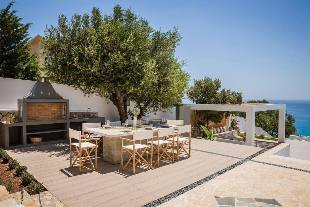 Lourdas White Villa Λουρδάτα Εξωτερικό φωτογραφία