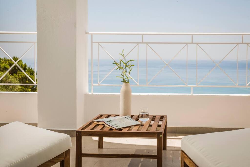 Lourdas White Villa Λουρδάτα Εξωτερικό φωτογραφία