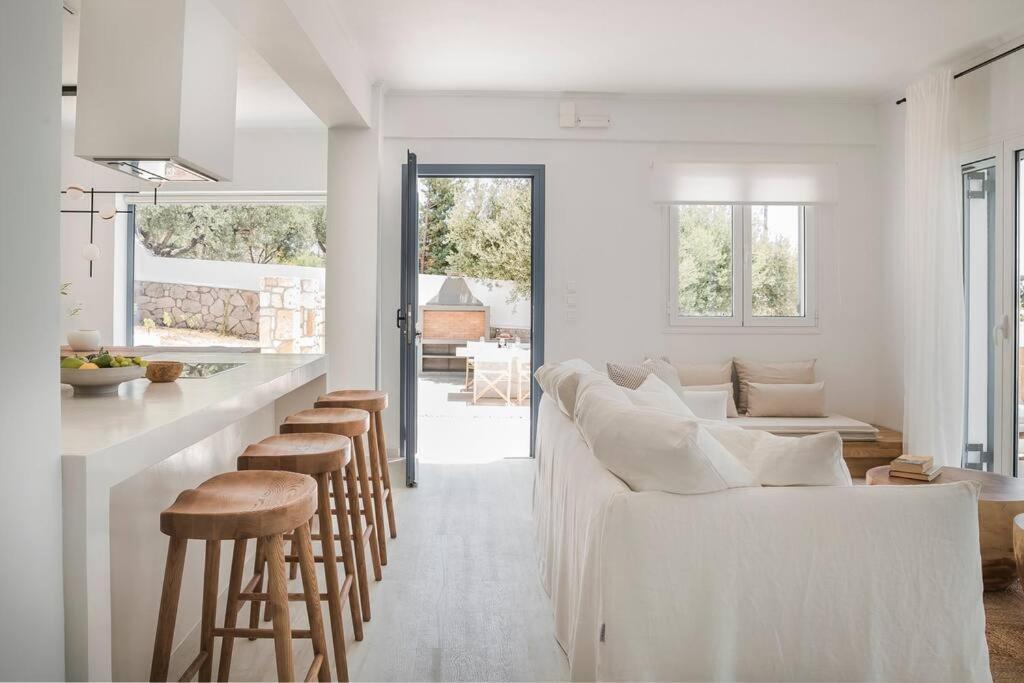 Lourdas White Villa Λουρδάτα Εξωτερικό φωτογραφία